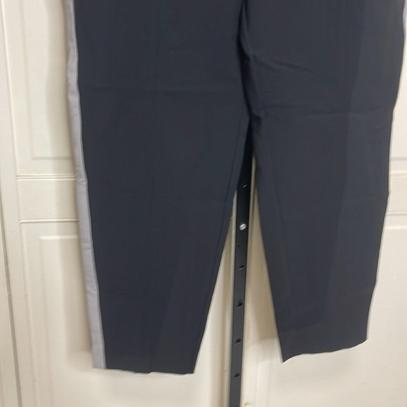 Lane Bryant Women’s LIVI Stretch Woven Ankle Pants Black Gray Size 20 - Picture 3 of 9